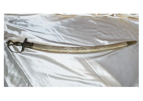 The Significance of Groom's Sword and Sikh Kirpan at Viyaah UK - 2/3