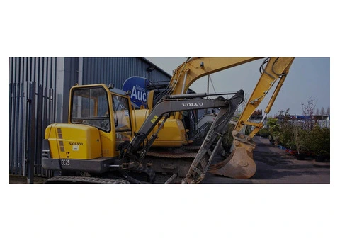 Dig it! Build it! HN Plant Hire - Colchester's Groundbreaking Force - 1/3