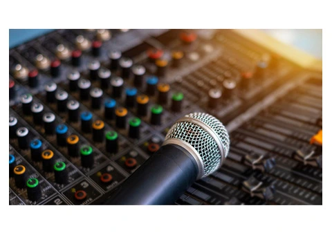 Vocal Brilliance Studios - Elevate Your Message with Seamless Voice Over Services