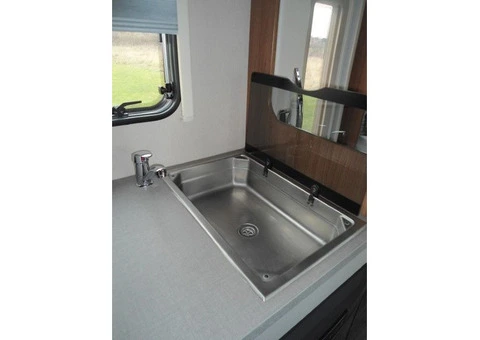 2018 AUTOTRAIL TRIBUTE T-736 MOTORHOME, VERY LOW MILEAGE - 8/16